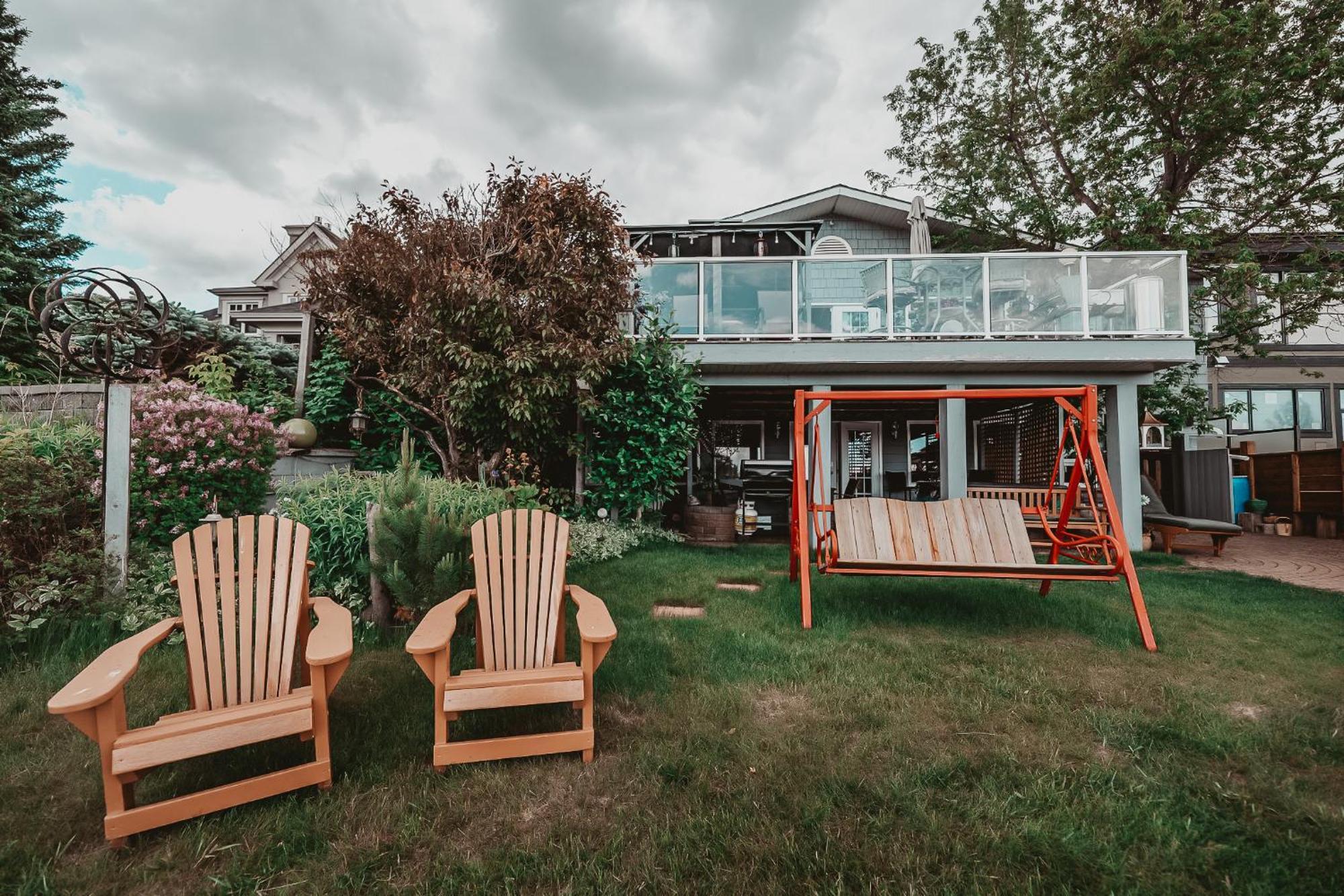 Along River Ridge YYC Exterior foto